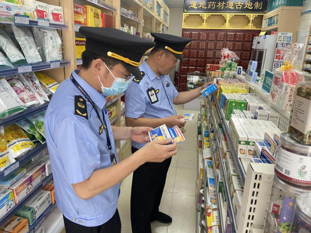 金水區國基路監管所開展未成年人藥品專項檢查，保障藥品零售安全